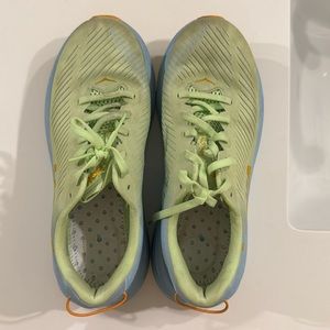 Hoka sneakers no insole